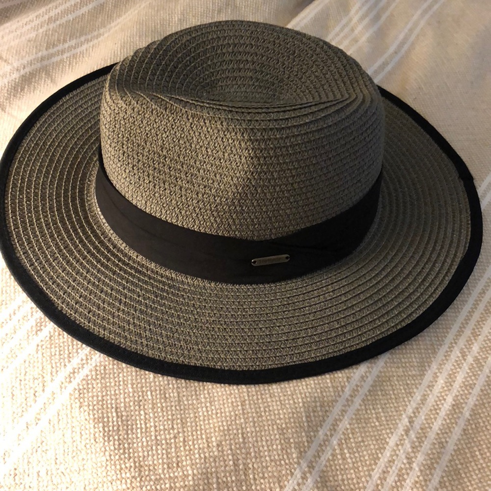 Grey and black woven straw fedora style hat